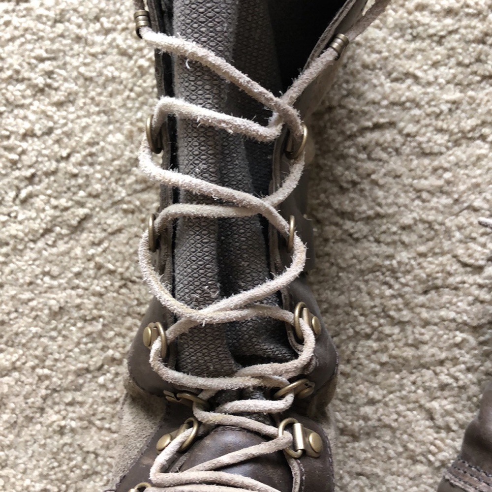 Sorel Conquest Carly Boots in Camo/Pebble - Picture 4 of 7